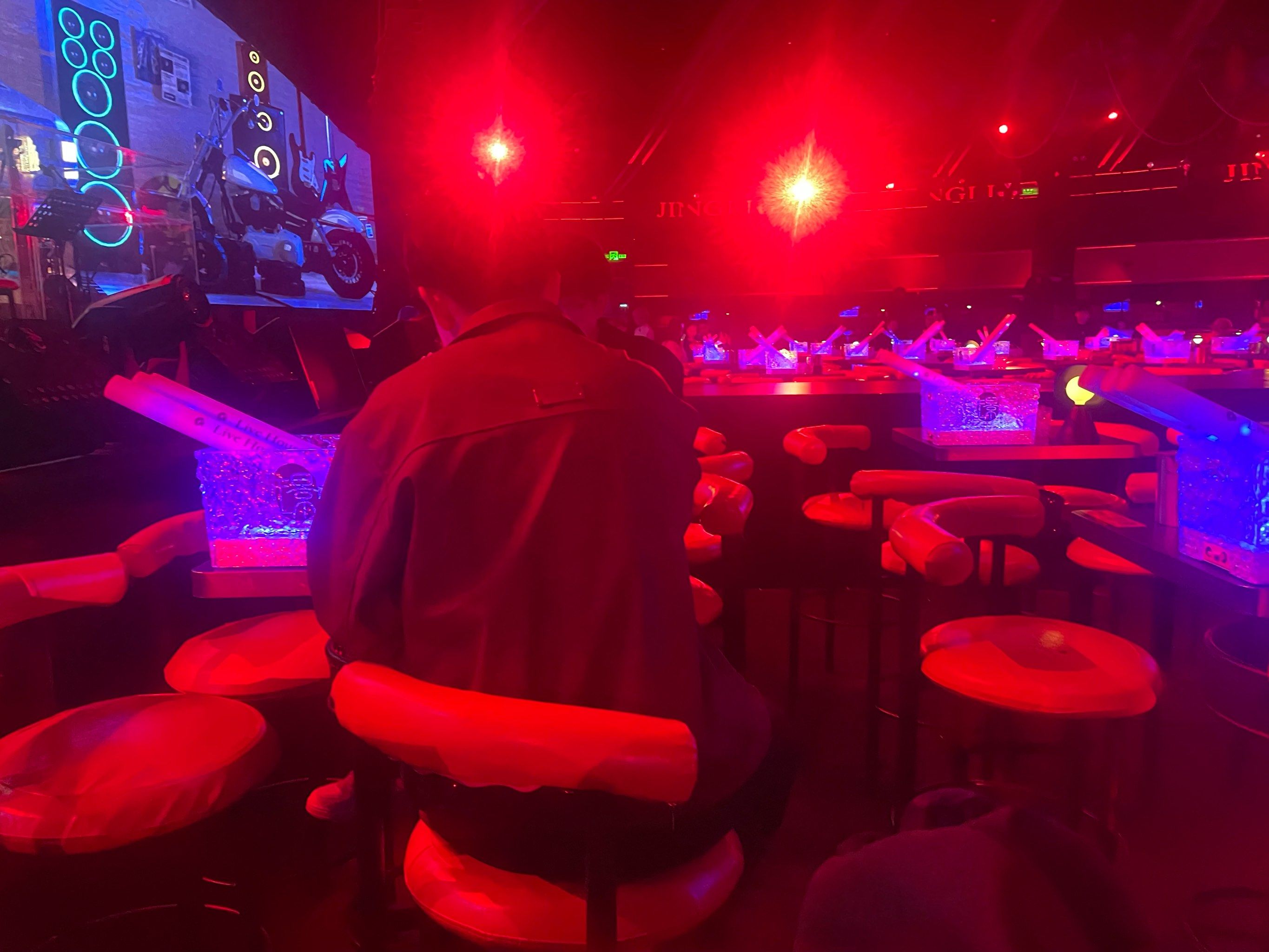 昭通商务KTV颠覆新模式-绥江县ktv预定